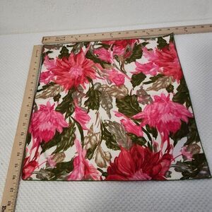 Napkins Set of‎ 4 100% Cotton Mde in USA Red Pink Green Cream 16 x 16 Beautiful